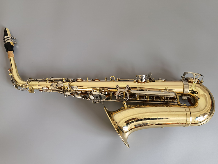 金铜中音萨克斯.jpg