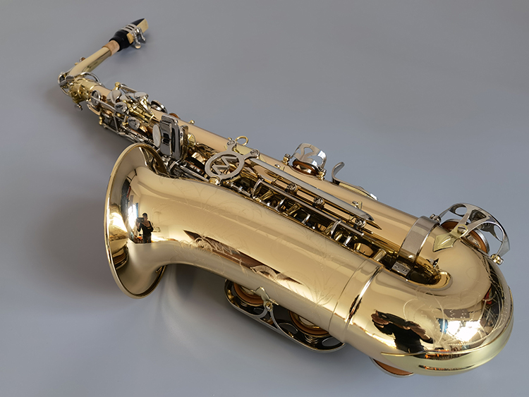 中低音萨克斯.jpg